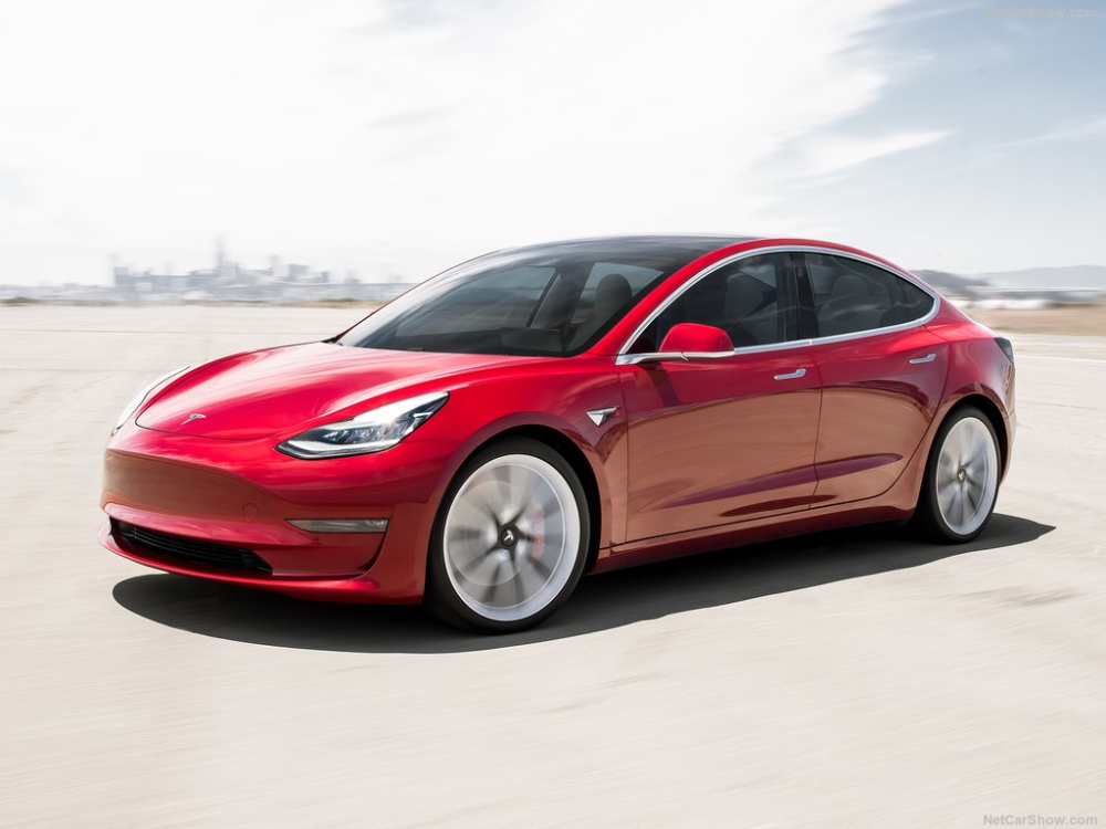 Tesla Model 3 l&agrave; mẫu &ocirc; t&ocirc; điện b&aacute;n chạy nhất thế giới trong năm 2021
