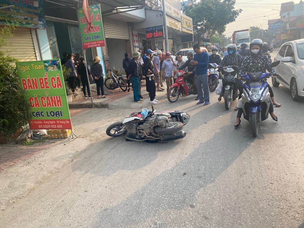 Vụ tai nạn khiến người đàn ông đi xe máy tử vong tại chỗ Vụ tai nạn khiến người đàn ông đi xe máy tử vong tại chỗ