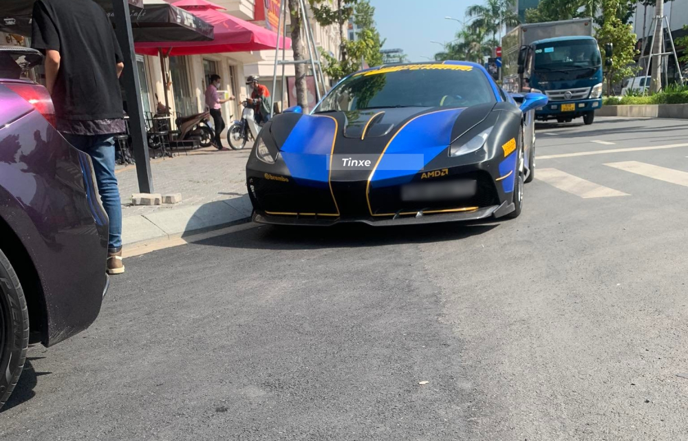 Siêu xe Ferrari 488 GTB của tay chơi xe An Giang