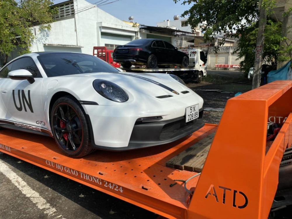 Lộ ảnh Porsche 911 GT3 2022 của ông Đặng Lê Nguyên Vũ đã có biển số Lộ ảnh Porsche 911 GT3 2022 của ông Đặng Lê Nguyên Vũ đã có biển số