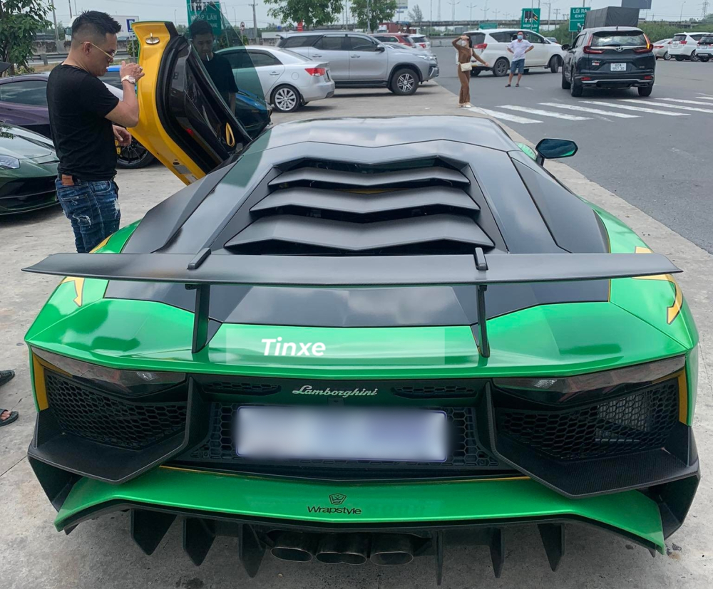 Bộ áo được lấy ý tưởng từ câu lạc bộ bóng đá Bộ áo được lấy ý tưởng từ câu lạc bộ bóng đá
