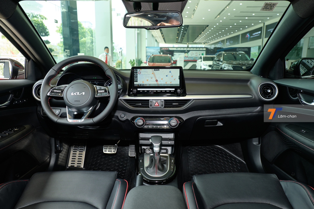 Tổng thể nội thất của Kia K3 GT 2022.