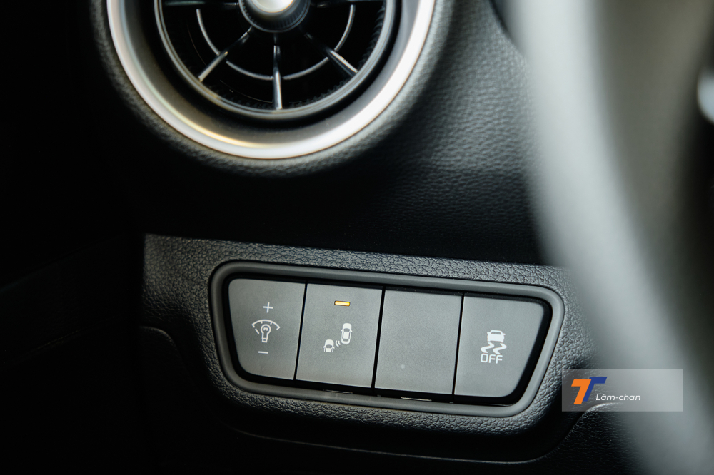 L&agrave; một mẫu xe đ&ocirc; thị, Kia K3 2022 vẫn lu&ocirc;n tập trung v&agrave;o trang bị tiện nghi v&agrave; gi&aacute; rẻ để dễ d&agrave;ng tiếp cận với số đ&ocirc;ng người d&ugrave;ng.