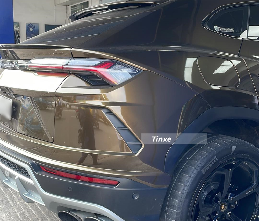 Đ&atilde; c&oacute; gần 15 xe Lamborghini Urus được mang về nước