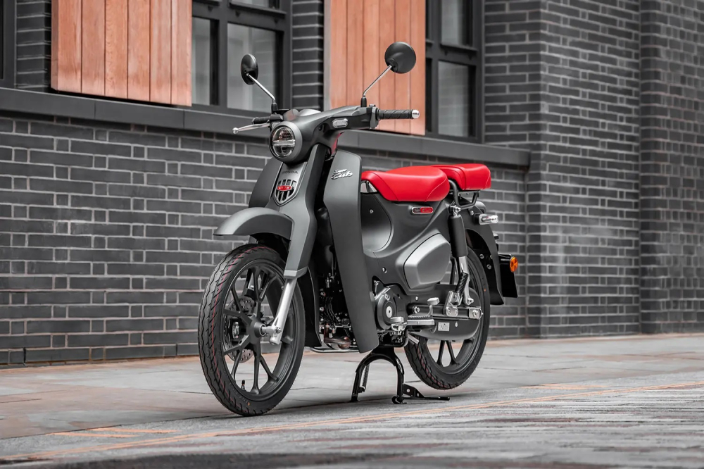 Honda Super Cub C125 Đen nh&aacute;m