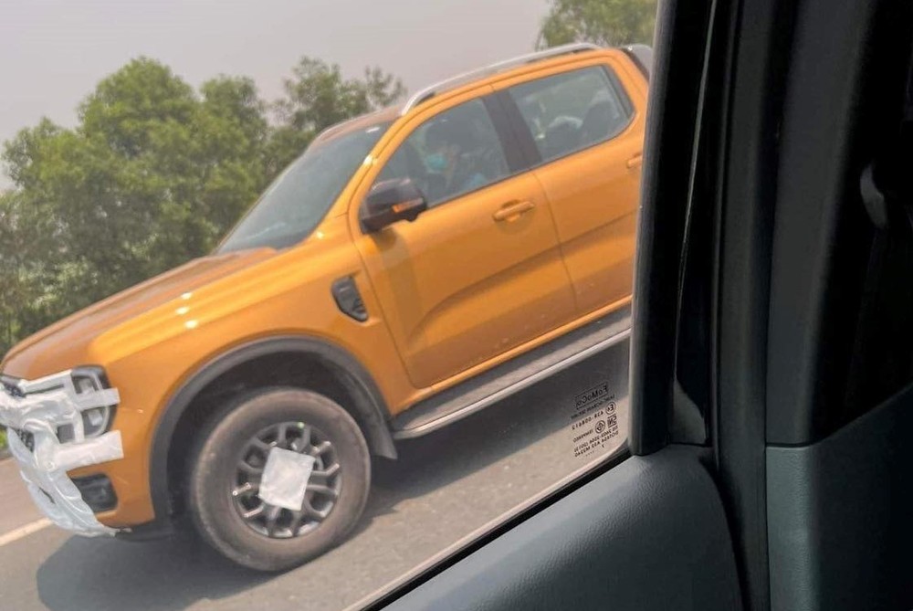 Ford Ranger 2022 chạy thử tại Việt Nam