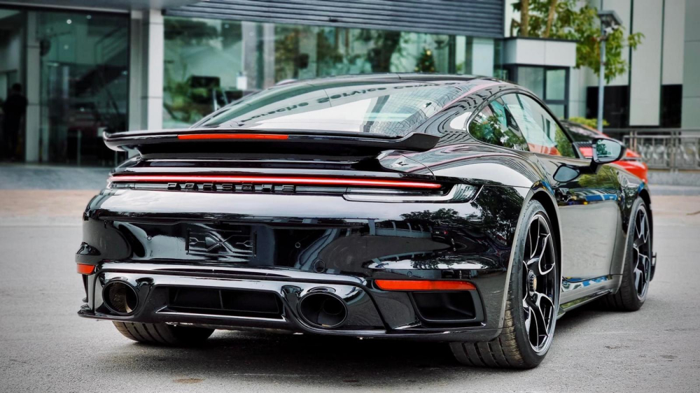 Porsche 911 Turbo thế hệ mới này có tùy chọn chụp ống xả sơn đen