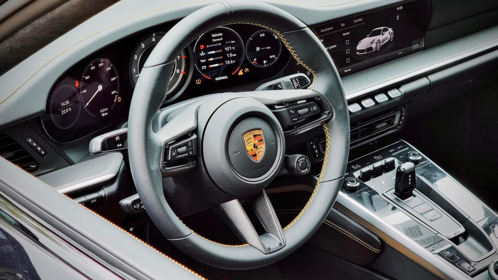 Nội thất xe Porsche 911 Turbo 992 của ông Đặng Lê Nguyên Vũ