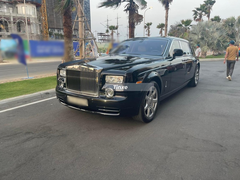 Chiếc xe Rolls-Royce Phantom n&agrave;y rất hay xuất hiện ở Phan Thiết