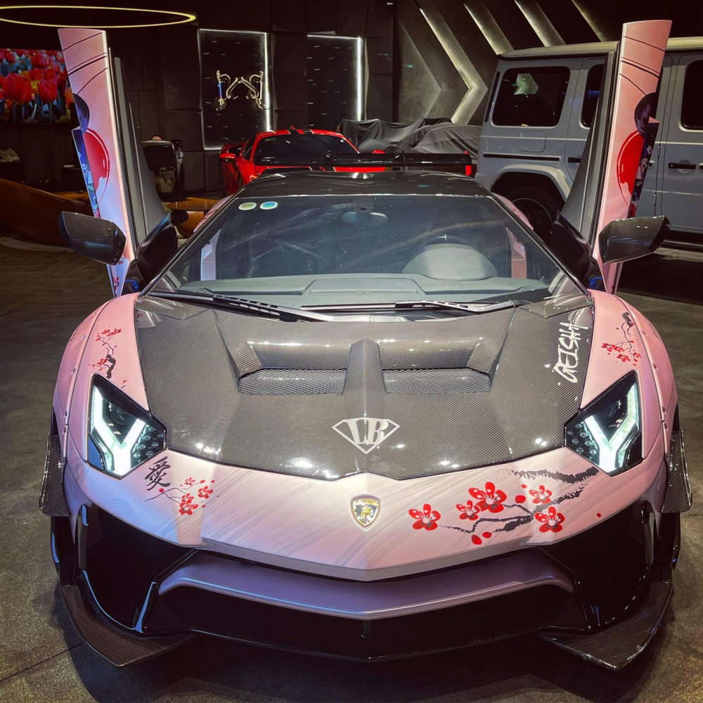 Siêu phẩm độ Lamborghini Aventador Limited Edition 50 có một không hai tại dải đất hình chữ S mới được chủ nhân bán lại Siêu phẩm độ Lamborghini Aventador Limited Edition 50 có một không hai tại dải đất hình chữ S mới được chủ nhân bán lại
