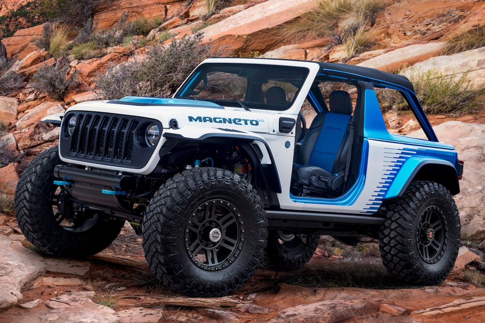Phía trước của Jeep Wrangler Magneto 2.0 Phía trước của Jeep Wrangler Magneto 2.0