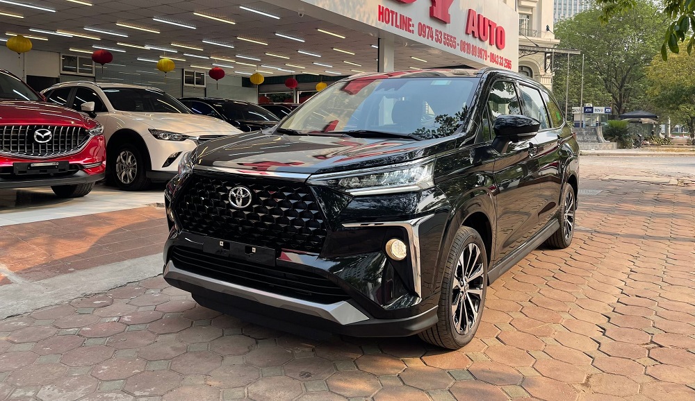 Toyota Veloz Cross 2022 siêu lướt được rao bán với giá cao hơn cả xe mới