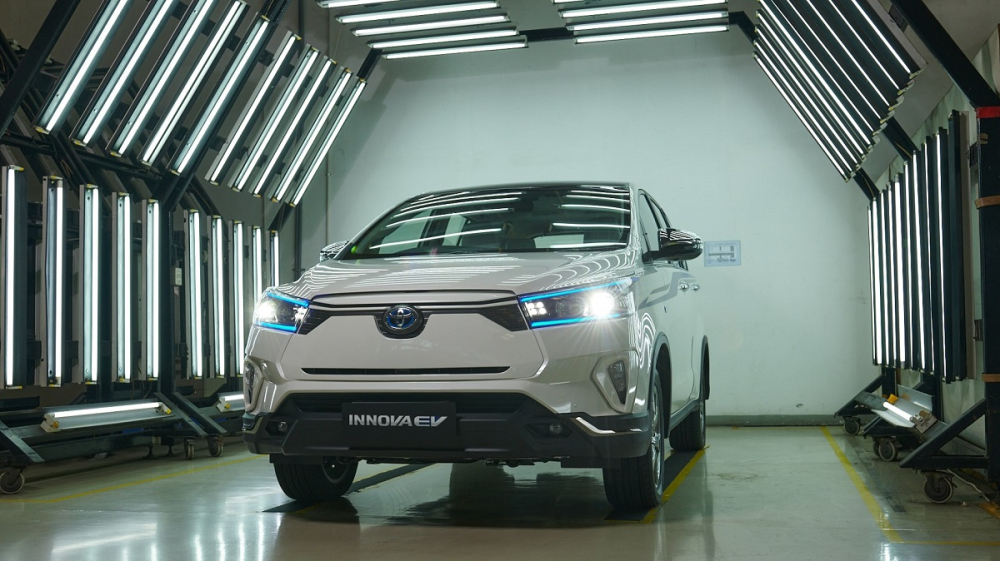 Toyota Innova EV ra mắt trong triển l&atilde;m IIMS 2022