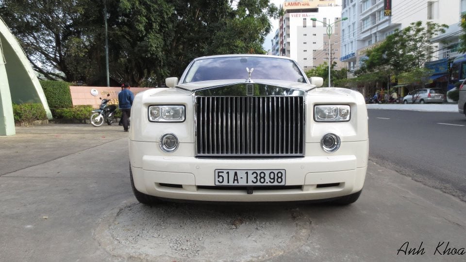 Đây là 1 trong những cận vệ hàng đầu chuyên tháp tùng đại gia Đặng Lê Nguyên Vũ Đây là 1 trong những cận vệ hàng đầu chuyên tháp tùng đại gia Đặng Lê Nguyên Vũ