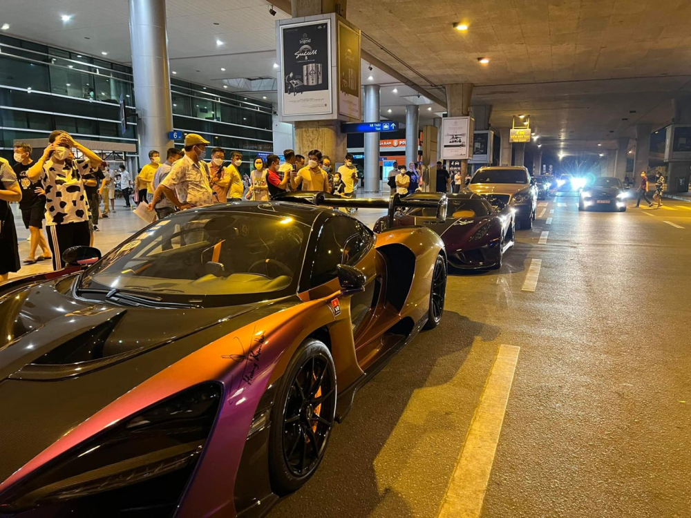 McLaren Senna, Koenigsegg Regera và Bentley Bentayga V8 được Hoàng Kim Khánh điều ra sân bay Tân Sơn Nhất đón ban thân từ Mỹ về