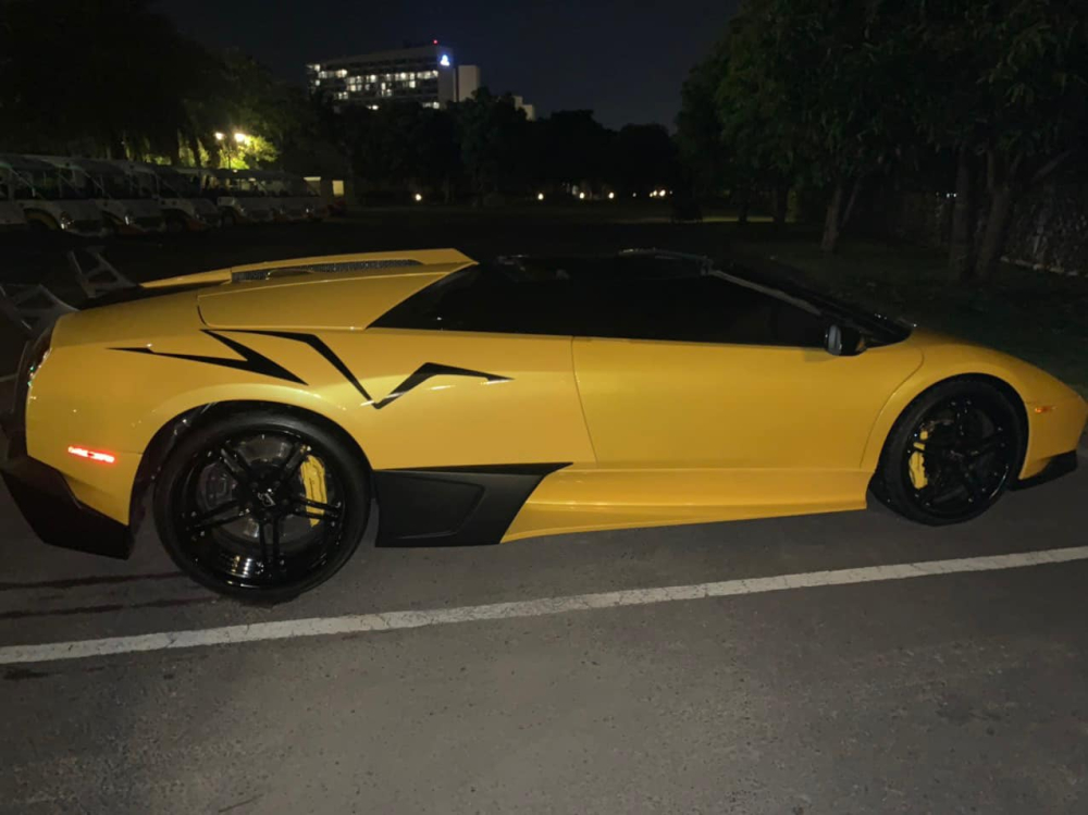 Lamborghini Murcielago LP640 mui trần của Gia Lai đ&atilde; c&oacute; mặt tại Nha Trang để chuẩn bị cho h&agrave;nh tr&igrave;nh si&ecirc;u xe v&agrave;o ng&agrave;y mai