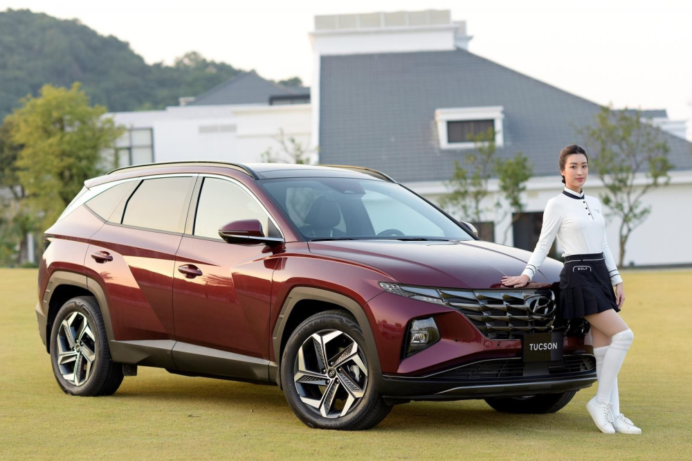 Hyundai Tucson cũng đang gặp hiện tượng “bia kèm lạc” nhưng vẫn rất được người dùng săn đón.