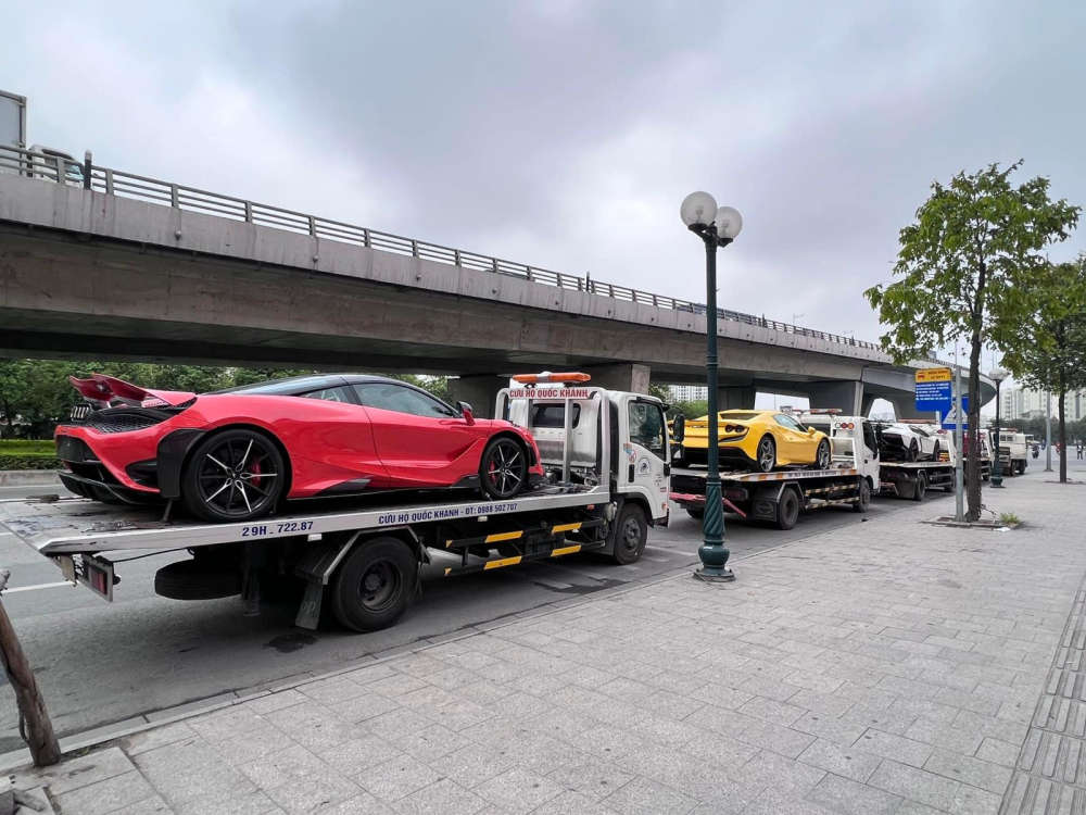 Đo&agrave;n si&ecirc;u xe hơn 10 chiếc được mang xuống Th&aacute;i Nguy&ecirc;n phục vụ sự kiện Hoa hậu Thế giới Việt Nam 2022