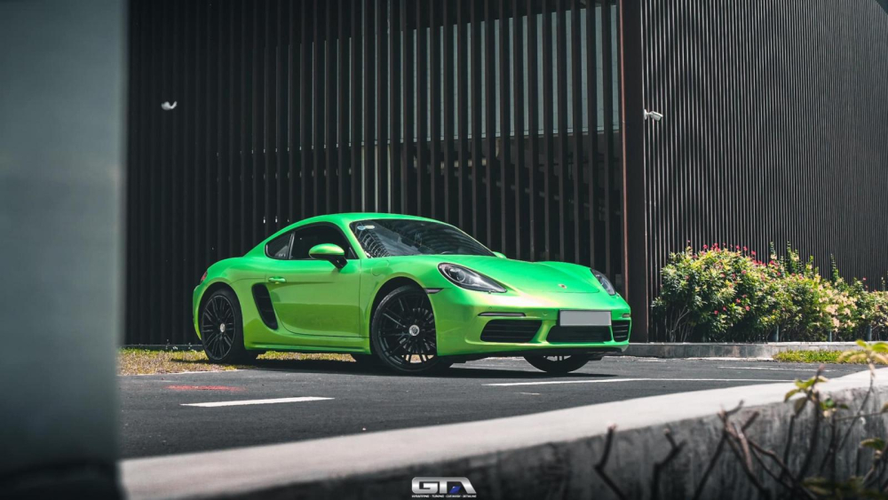 Kh&aacute;m ph&aacute; Porsche 718 Cayman của người đại diện cầu thủ Nguyễn Quang Hải