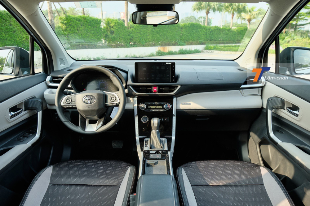 Nội thất của Toyota Veloz Cross 2022.