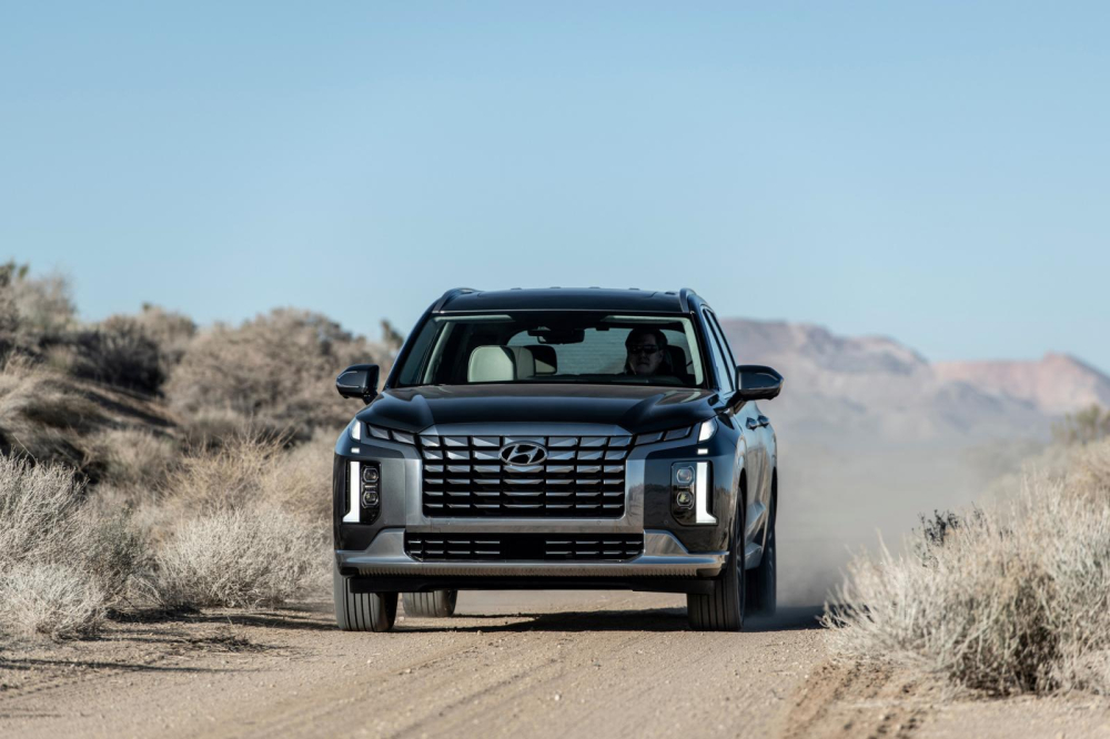 Hyundai Palisade 2023 vẫn d&ugrave;ng động cơ như cũ
