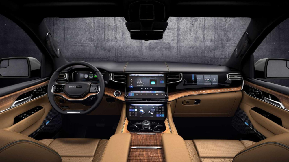 Ri&ecirc;ng khoang l&aacute;i của Jeep Wagoneer L v&agrave; Grand Wagoneer L 2023 đ&atilde; c&oacute; tổng cộng 4 m&agrave;n h&igrave;nh