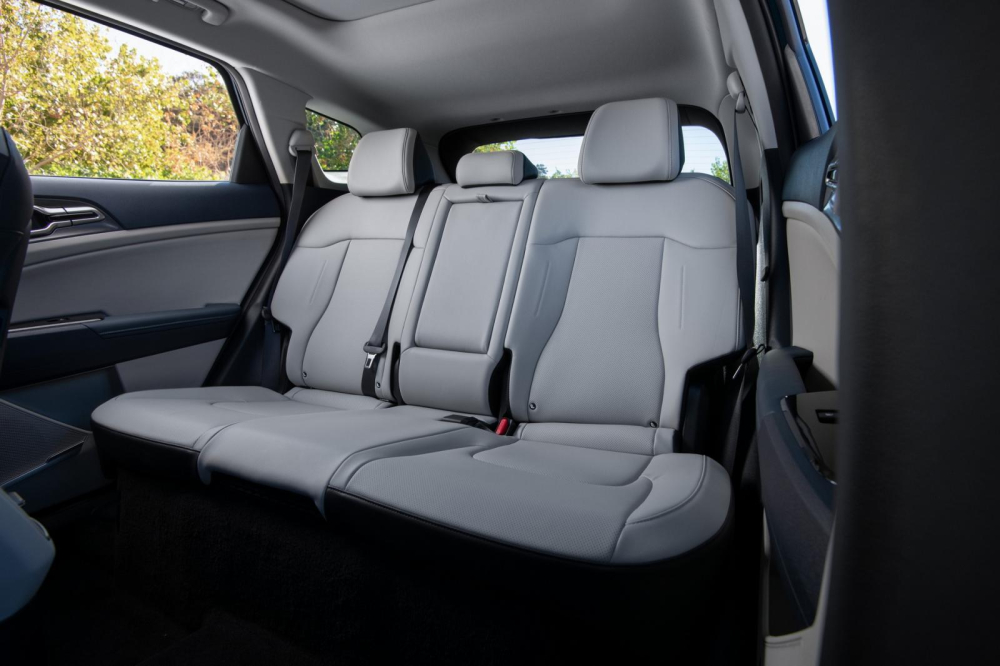 H&agrave;ng ghế sau của Kia Sportage Hybrid 2022 