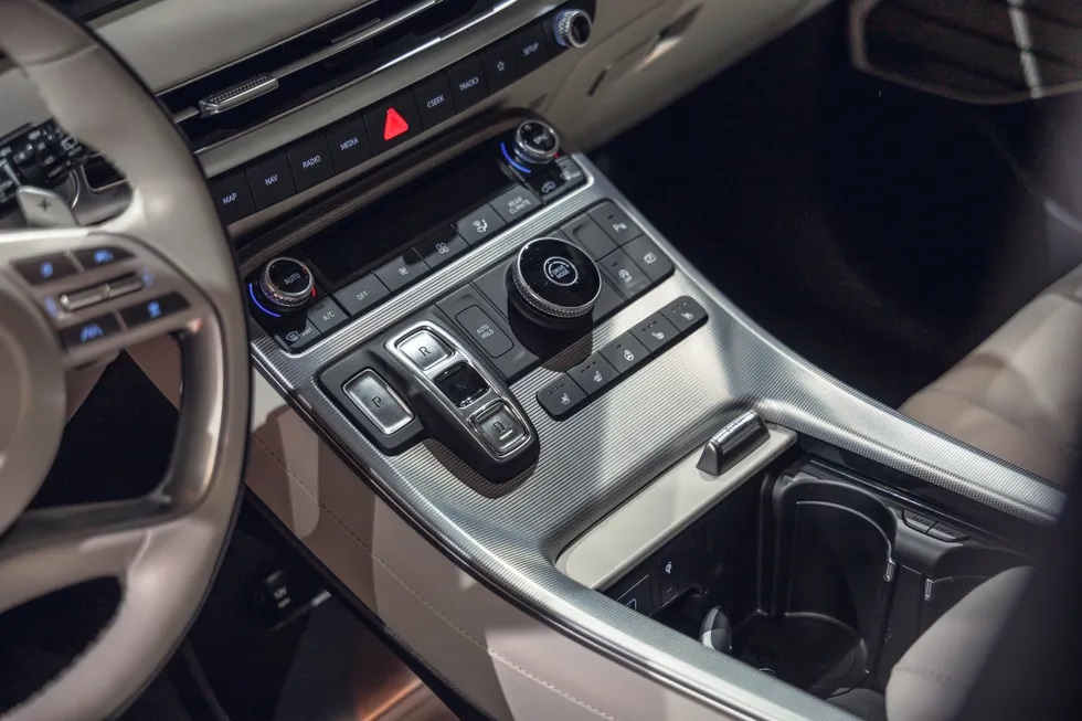 Cụm điều khiển trung t&acirc;m của Hyundai Palisade 2023 