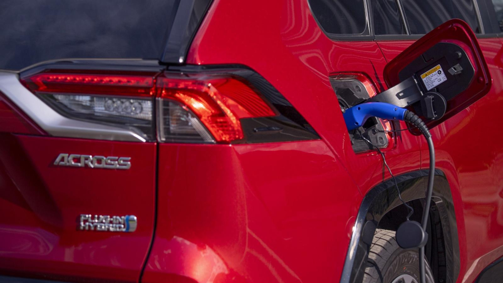 Suzuki Across 2022 c&oacute; thời gian sạc pin ngắn hơn phi&ecirc;n bản cũ