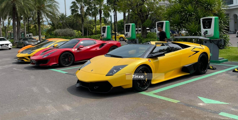 Lamborghini Murcielago LP640-4 Roadster độ body kit Lamborghini Murcielago LP670-4 SV Lamborghini Murcielago LP640-4 Roadster độ body kit Lamborghini Murcielago LP670-4 SV