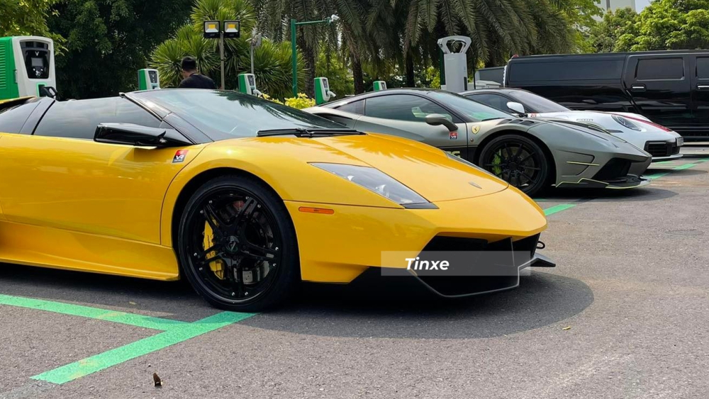 Nhìn góc này mới thấy được sự ấn tượng của bản độ Lamborghini Murcielago LP640-4 Roadster độc nhất Việt Nam Nhìn góc này mới thấy được sự ấn tượng của bản độ Lamborghini Murcielago LP640-4 Roadster độc nhất Việt Nam
