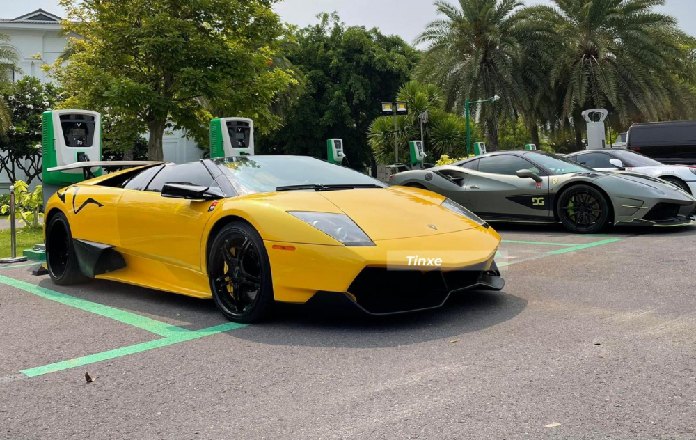 Vì thế độ mới của chiếc xe Lamborghini Murcielago LP640-4 Roadster không phải bàn cãi Vì thế độ mới của chiếc xe Lamborghini Murcielago LP640-4 Roadster không phải bàn cãi