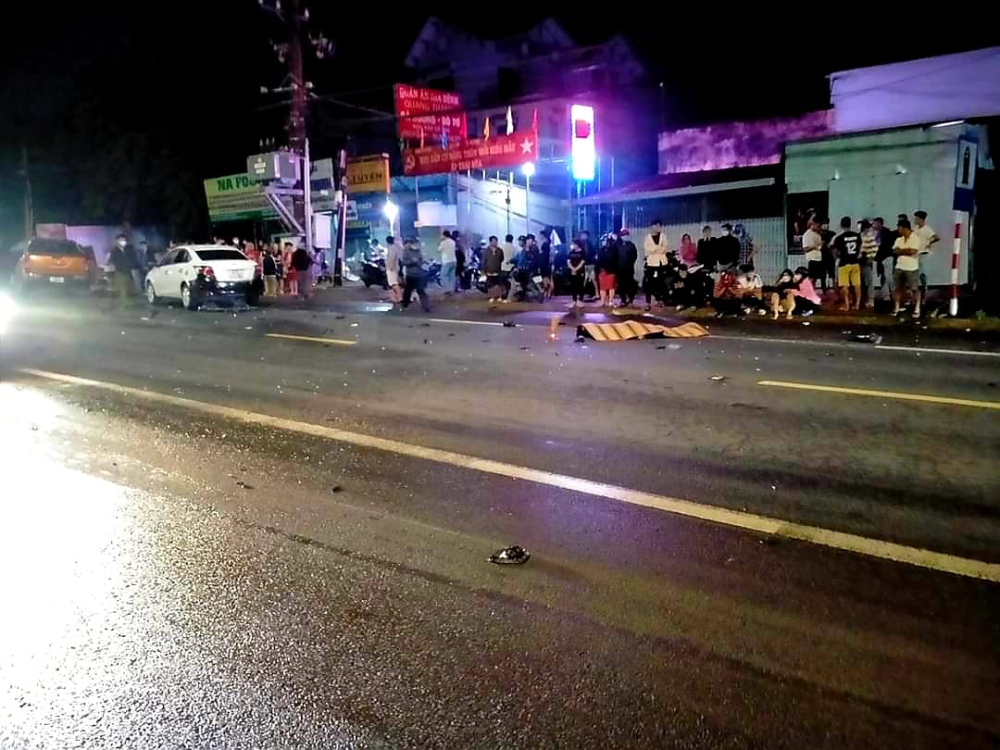 Hiện trường vụ tai nạn nghi&ecirc;m trọng