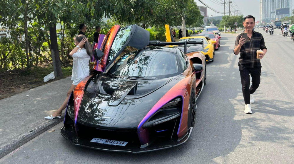 Dàn siêu xe của Hoàng Kim Khánh được mang tham dự phượt siêu xe từ Sài thành đi Đắk Nông vào sáng nay Dàn siêu xe của Hoàng Kim Khánh được mang tham dự phượt siêu xe từ Sài thành đi Đắk Nông vào sáng nay