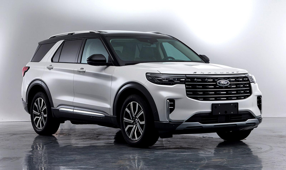 Thiết kế đầu xe của Ford Explorer 2023 bản thường