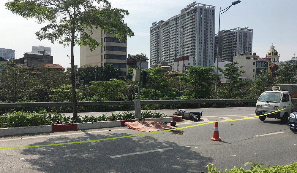 Người điều khiển mô tô phân khối lớn tử vong tại chỗ