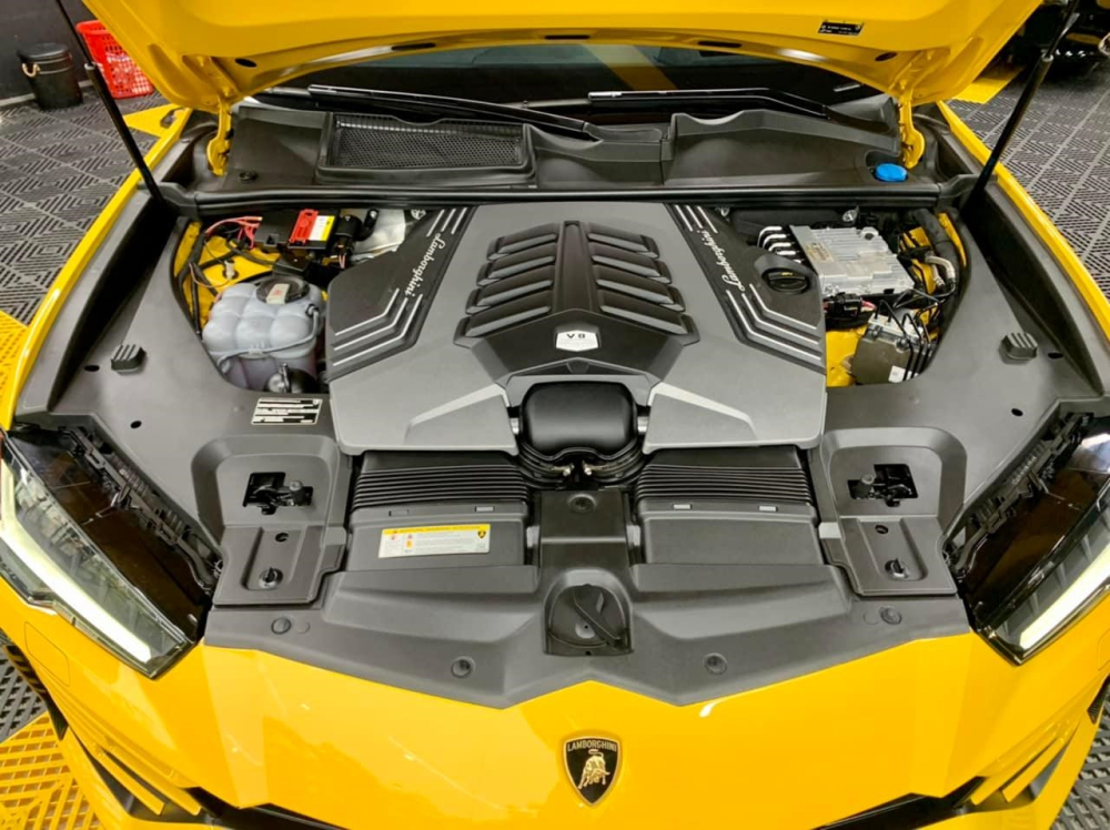 Khối động cơ V8, tăng áp kép, dung tích 4.0 lít trên xe Lamborghini Urus Khối động cơ V8, tăng áp kép, dung tích 4.0 lít trên xe Lamborghini Urus