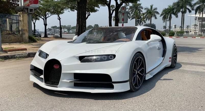 Bugatti Chiron Việt Nam kho&aacute;c l&ecirc;n m&agrave;u sơn mới
