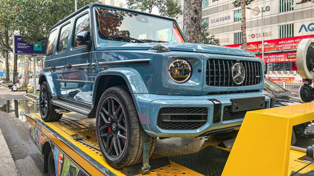 Ngoại thất xe Mercedes-AMG G63 n&agrave;y mang m&agrave;u xanh China Blue