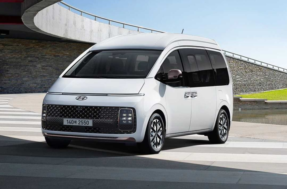 Hyundai Staria Lounge Limousine dùng động cơ như bản thường Hyundai Staria Lounge Limousine dùng động cơ như bản thường