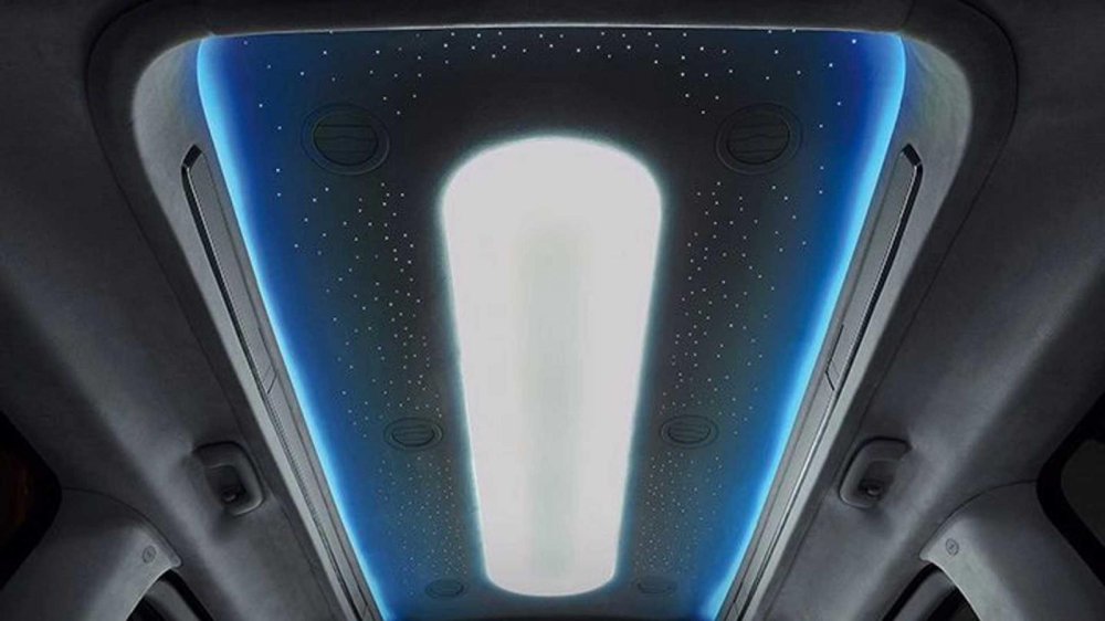 Trần xe tích hợp đèn LED theo phong cách bầu trời sao của xe Rolls-Royce Trần xe tích hợp đèn LED theo phong cách bầu trời sao của xe Rolls-Royce