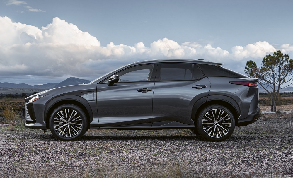 V&eacute;n m&agrave;n Lexus RZ 450e 2023 - crossover hạng sang cỡ trung mới