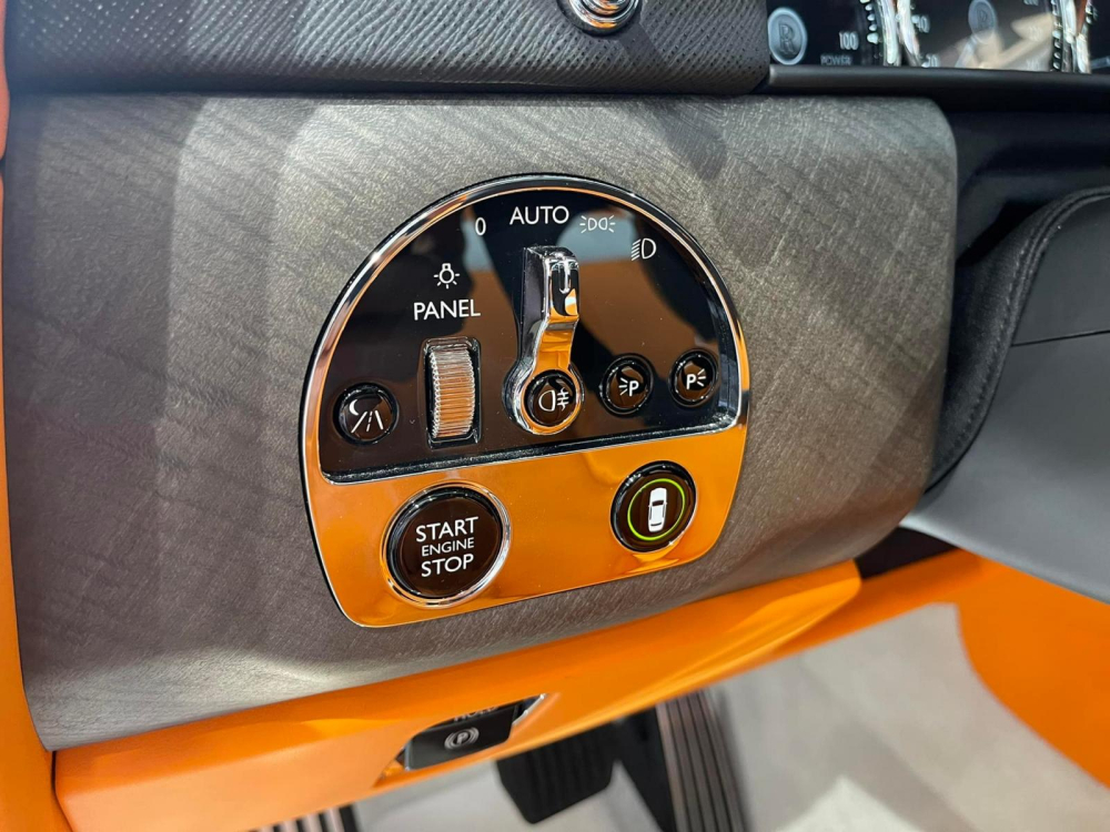 Chi ph&iacute; trải nghiệm chiếc xe Rolls-Royce Cullinan n&agrave;y ước t&iacute;nh tr&ecirc;n 29 tỷ đồng