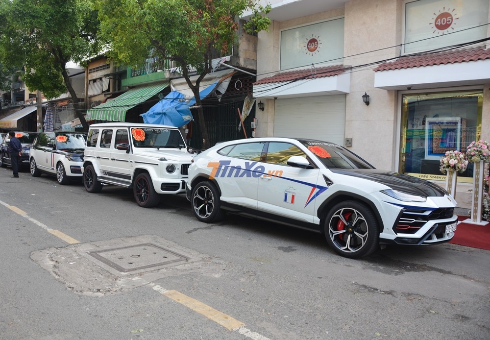 C&oacute; gi&aacute; từ 13,1 tỷ đồng, Lamborghini Urus ch&iacute;nh h&atilde;ng đe dọa ng&ocirc;i vương của Mercedes-AMG G63 tại Việt Nam?