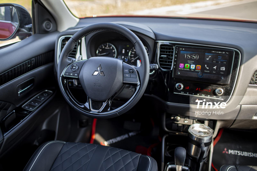 Nội thất của Mitsubishi Outlander 2022 được nâng cấp nhẹ một số tiện nghi nhưng nhìn chung vẫn khá đơn giản, thực dụng. Nội thất của Mitsubishi Outlander 2022 được nâng cấp nhẹ một số tiện nghi nhưng nhìn chung vẫn khá đơn giản, thực dụng.