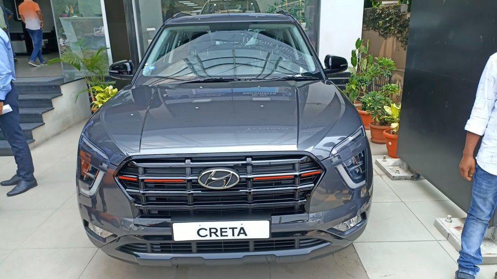 Hyundai Creta Knight Edition với ngoại thất m&agrave;u x&aacute;m xuất hiện tại đại l&yacute;