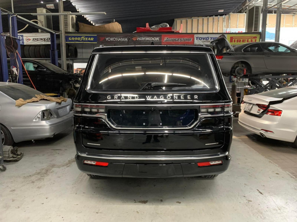 Còn đây là diện mạo của đuôi xe Jeep Grand Wagoneer 2022