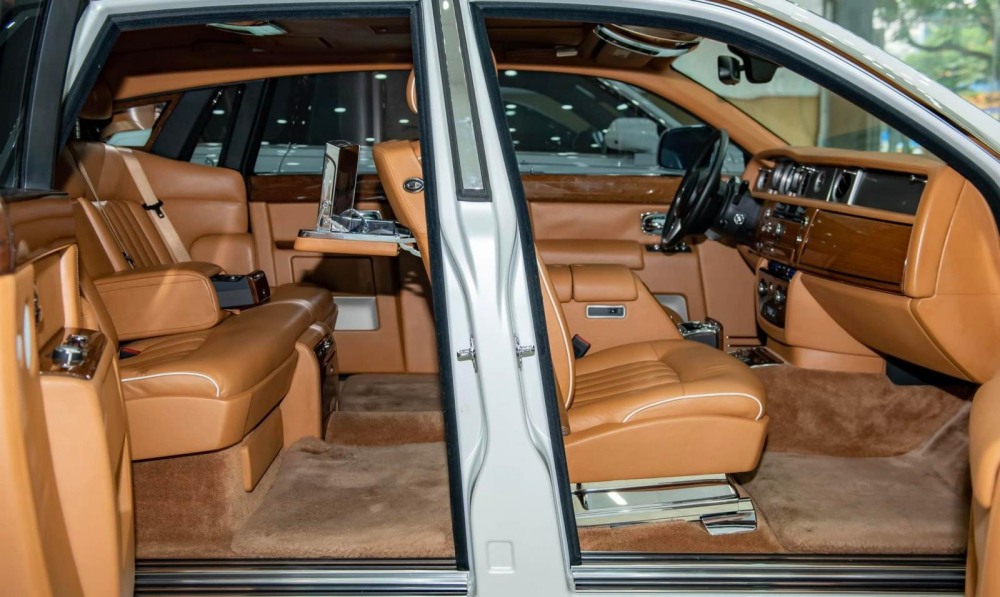 Nội thất chiếc xe siêu sang Rolls-Royce Phantom giới hạn 100 xe