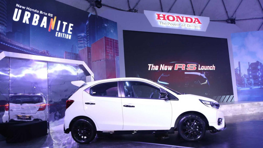 Honda Brio RS Urbanite Edition 2022 c&oacute; th&ecirc;m v&agrave;nh la-zăng m&agrave;u đen