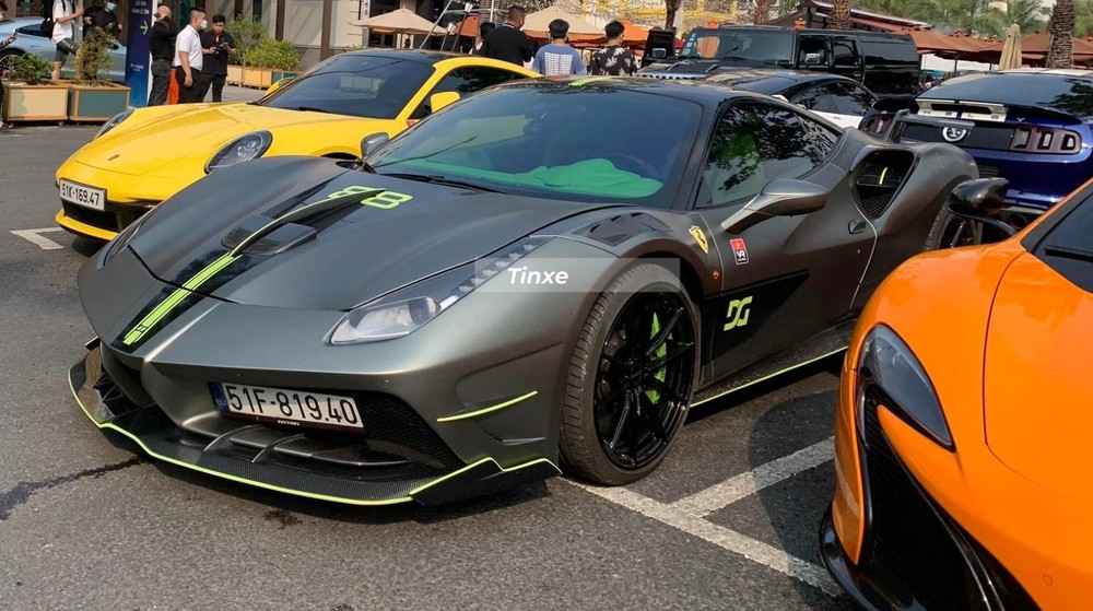 Và mới đây nhất là một chiếc xe Ferrari 488 GTB độ Misha Designs